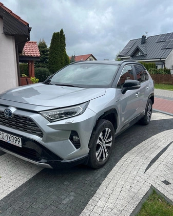 Toyota RAV4 cena 136000 przebieg: 74000, rok produkcji 2019 z Staszów małe 67